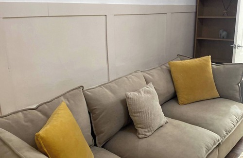 Manchester House | Modern Townhouse-Free Parking-Game Room-W-iFi
