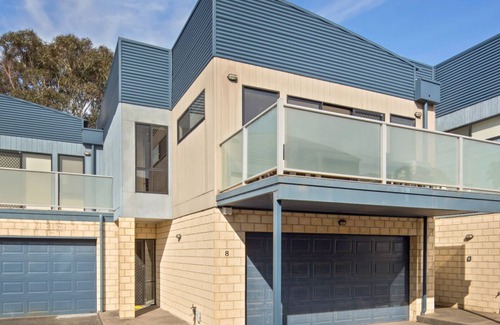 Cowes House | Modern townhouse, walking distance to shops and beach, with a pool!