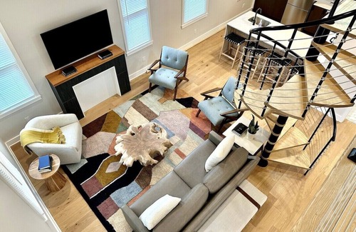 Ardmore House | Modern Twist In Downtown Wilmington 3/2 Stunner!