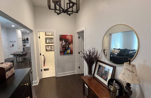 Northside House | Modern Two Bedroom House/Gated-parking Downtown