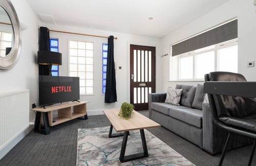 Lytham St. Anne's Apartment | Modern unique apartment in town centre