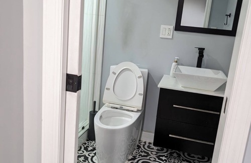 Canarsie Apartment | Modern Unit in Paerdegat/Canarsie section of Brooklyn