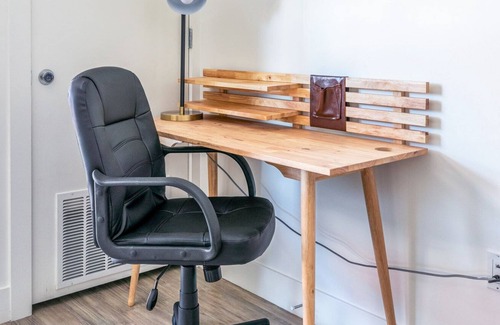 University Park Apartment | Modern University 1BR w/ W/D, near campus, dining, bars, by Blueground
