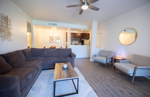 Scottsdale Vista North Condo | MODERN UPSCALE COMFY GATEWAY