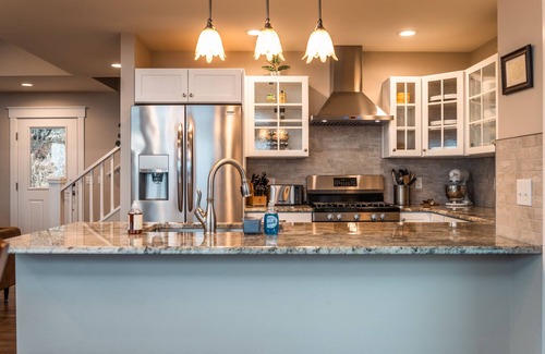 Homer House | Modern, Upscale Home with Breathtaking View & Private Hot Tub