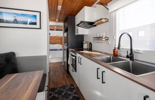 Morrisville House | Modern & Upscale Tiny Home, Great Spot near Stowe