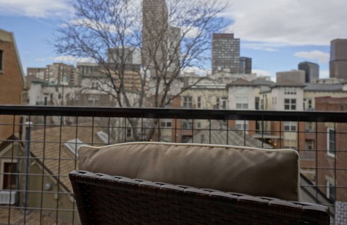Uptown Apartment | Modern Uptown Charmer with Skyline Views