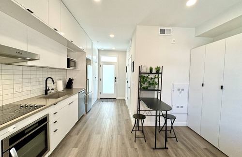 City Park West Apartment | Modern Uptown Studio Near Downtown!