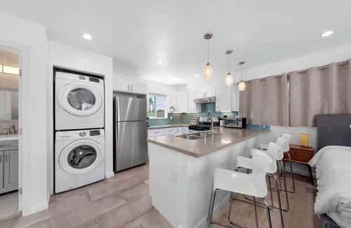 North Park House | Modern Urban Escape Rooftop & Walkable Fun