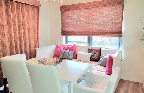 Wells Branch House | Modern Urban House-Domain up to 8 people