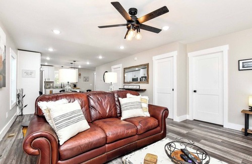 Dunean House | Modern Urban Retreat in Downtown Greenville