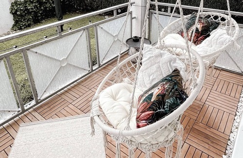 Waggershausen Apartment | Modern vacation apartment on Lake Constance