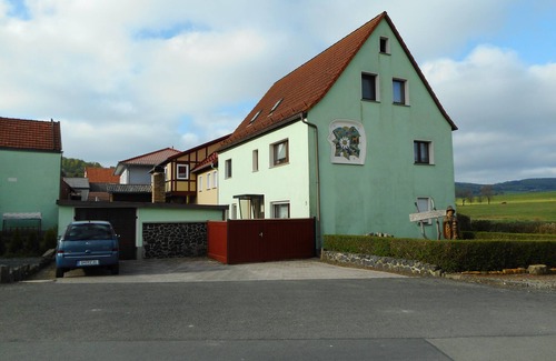Mittelsdorf Apartment | Modern vacation apartment (50m2) with wood-burning stove