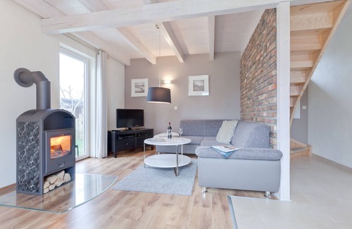 Zingst House | Modern vacation home with garden & terrace, 500m to the beach, free WLAN