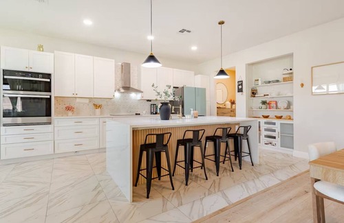 Southeast Orlando House | Modern Villa 3BR, 2.5BA, Clubhouse, Tennis, Pool, Playground