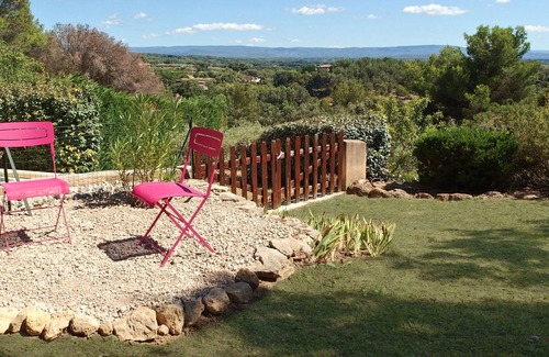 Beaumes-de-Venise Villa | Modern villa in Beaumes-De with heated private pool