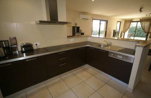 Vico Villa | Modern Villa in Coggia with Balcony