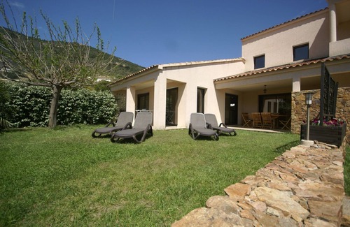 Vico Villa | Modern Villa in Coggia with Balcony