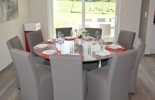 Wavreille Villa | Modern villa in Rochefort close to the horses