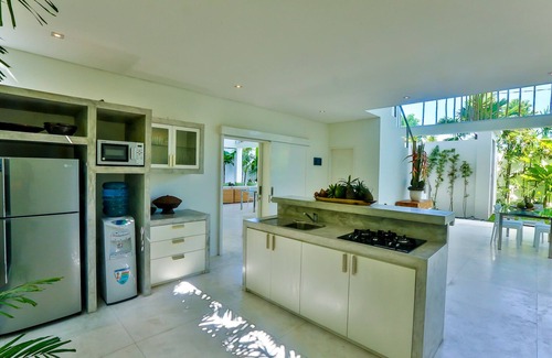 Drupadi Villa | Modern Villa in Seminyak, 5 bedrooms with 2 pools