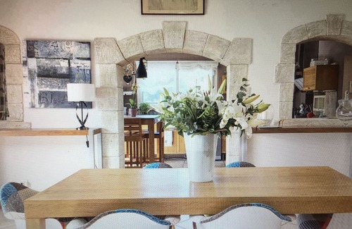 Graveson Villa | Modern villa in the countryside, fenced swimming pool, 100% independent and private air conditioning