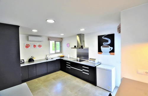 Sa Torre Villa | Modern Villa near golf, families friendly - offer last days june-july - Free Wifi
