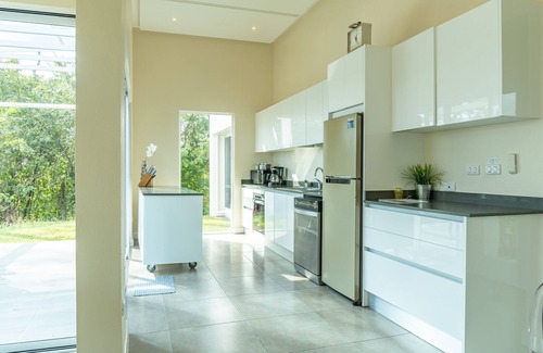 Samara Villa | Modern Villa Overlooking Samara Bay