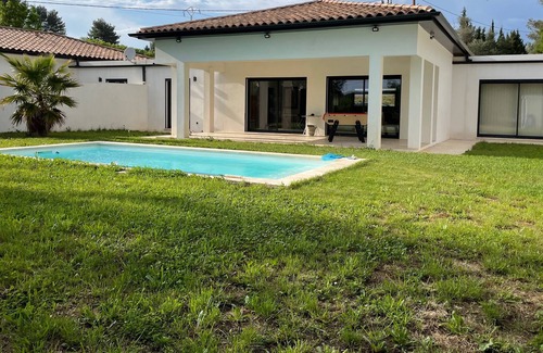 Roquevaire Villa | modern villa with private pool in the hills 10 MN from CASSIS