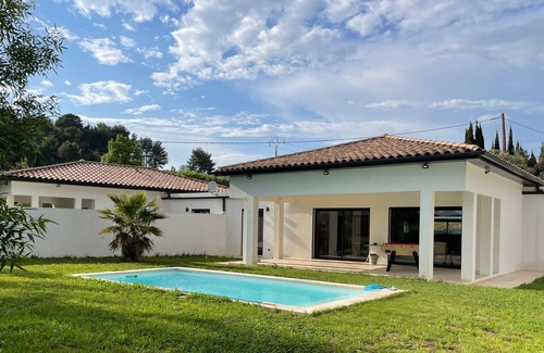 Roquevaire Villa | modern villa with private pool in the hills 10 MN from CASSIS