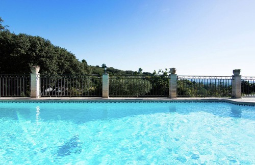 Ledenon Villa | Modern Villa with Private Swimming Pool in Lédenon