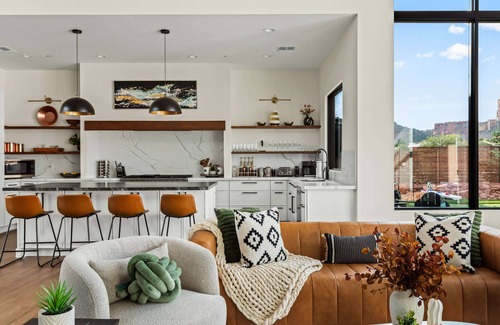 West Sedona House | Modern Vortex by 5 Seasons Homestays