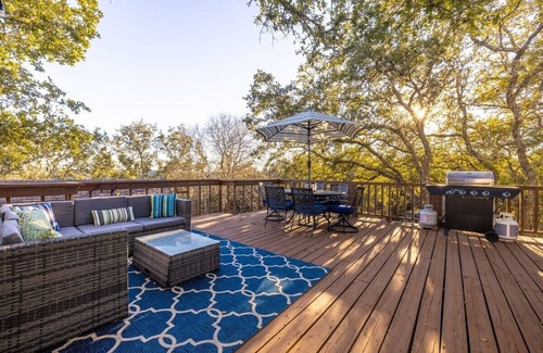 Canyon Lake House | Modern w/Lake View + Large Deck + Enclosed Yard + Fire Pit + Game Room!