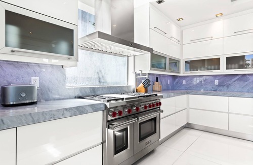 Nurmi Isles House | Modern Waterfront Mansion in the heart of Las Olas minutes from the Beach