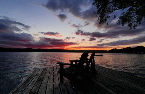 Town of Milo Cottage | Modern waterfront cottage on Keuka Lake - close to Penn Yan & Finger Lakes wine!