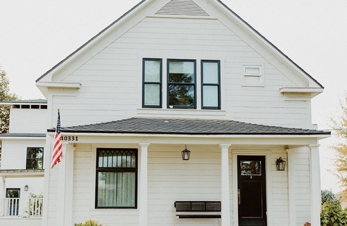 Kingsburg House | Modern White Farmhouse in Kingsburg