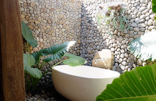 Babakan Cottage | Modern Wooden House in Canggu Resort