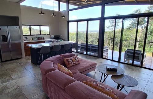Rio Seco House | Modern Zen-Style Remote Home in the Mountains
