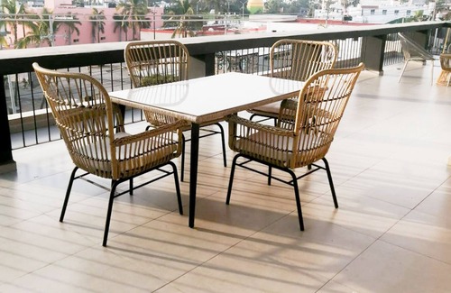 Zona Dorada Condo | Modern Zona Dorada Condo in Mazatlan