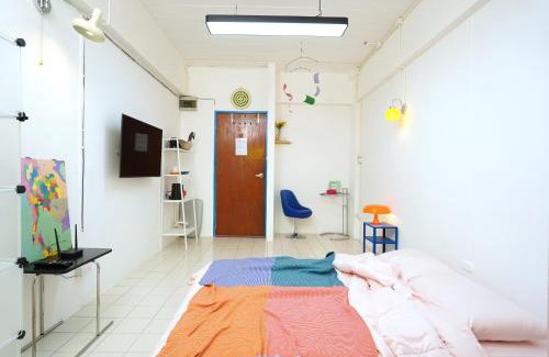 Khlong Chaokhunsing Apartment | ModernArt, walk10min MRT, 30airport