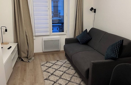 Asnieres-sur-Seine Apartment | Moderne et Lumineux