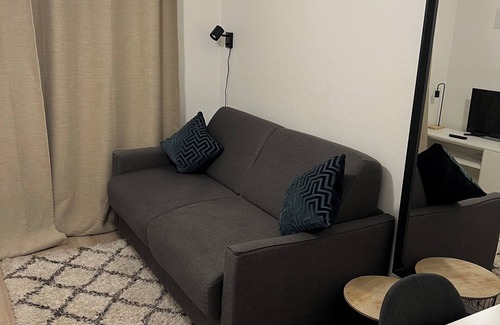 Asnieres-sur-Seine Apartment | Moderne et Lumineux