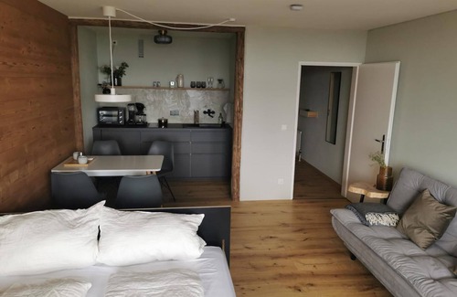 Geyersberg Apartment | Moderne Ferienwohnung Sternstube mit Traumhaften Blick