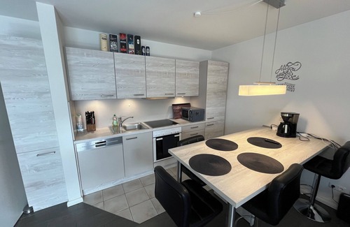 Groemitz Apartment | Moderne, Großzügig Geschnittene Ferienwohnung mit Terrasse in Ruhiger Lage