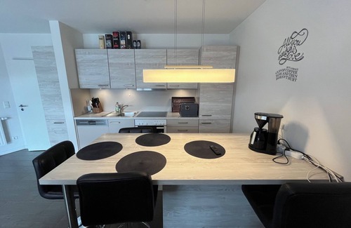Groemitz Apartment | Moderne, Großzügig Geschnittene Ferienwohnung mit Terrasse in Ruhiger Lage