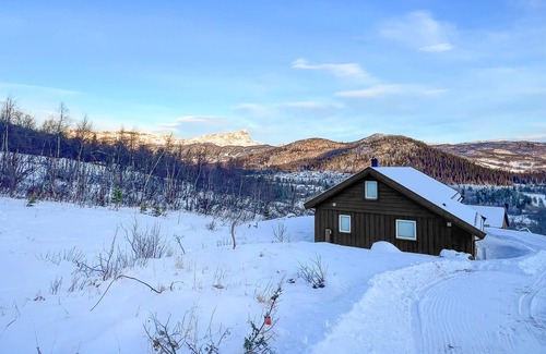 Vang House | Moderne hytte midt i skibakken