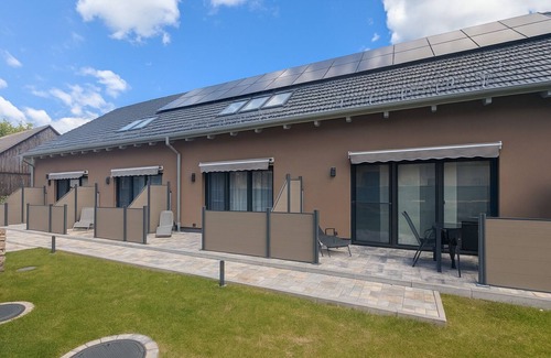 Luckau Apartment | Moderne Maisonette Ferienwohnung in Royalem Stil