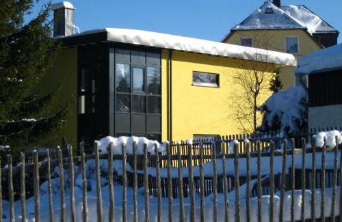 Eibenstock Apartment | Moderne, Niveauvoll Eingerichtete Ferienwohnung