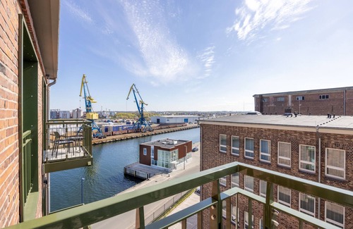 Wismar Apartment | Modernes Apartment mit Balkon und Saunanutzung in Erstklassiger Hafenlage