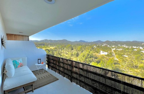 Sant Antoni de Portmany Apartment | Modernes Ferienapartment, Frisch Renoviert mit Traumblick auf d. Sonnenuntergang