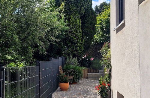 Wilhermsdorf Apartment | Modernes Ferienappartement mit Separater Küche
